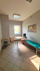 Nieruchomo�ci Bielsko-Bia�a Lokal pod us�ugi medyczne blisko Szpitala Pediatrycznego 