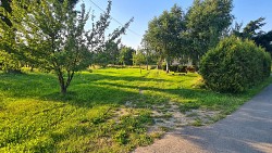 Nieruchomo�ci Bielsko-Bia�a Niezale�na po�owa domu, du�a dzia�ka 