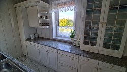 Nieruchomoci Bielsko-Biaa Solidny dom z moliwoci podziau na 2 mieszkania + dua dziaka idealna jako lokata kapitau 