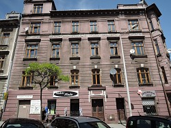 Nieruchomo�ci Bielsko-Bia�a Do sprzedania �adna Kamienica w �cis�ym centrum, w tym 7 mieszka� i 3 lokale